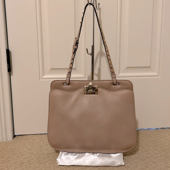 Valentino Rock Stud Nude Poudre Leather Shoulder Hand Bag - Picture 3 of 14